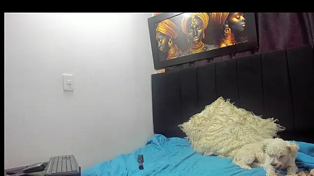 Evaaross 2345 online show from 10/17/25, 02:30