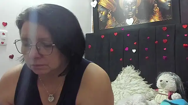 Snapshot of Evaaross_2345 chatting on 05/01/26, 01:16 Evaaross 2345 online show from 05/01/26, 01:16