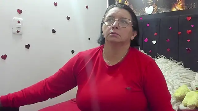 Evaaross 2345 online show from 04/12/26, 08:56