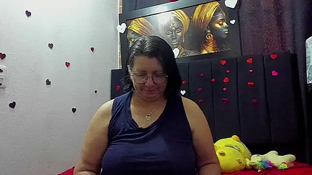 Snapshot of Evaaross_2345 chatting on 06/13/26, 12:25 Evaaross 2345 online show from 06/13/26, 12:25