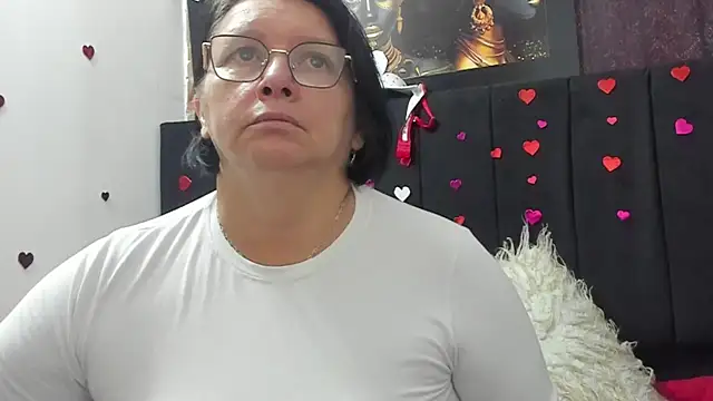 Evaaross 2345 online show from 03/23/26, 02:50