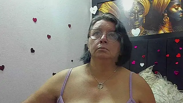 Snapshot of Evaaross_2345 chatting on 05/27/26, 10:28 Evaaross 2345 online show from 05/27/26, 10:28