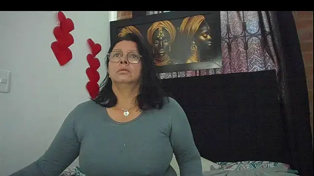 Evaaross 2345 online show from 03/20/25, 09:24