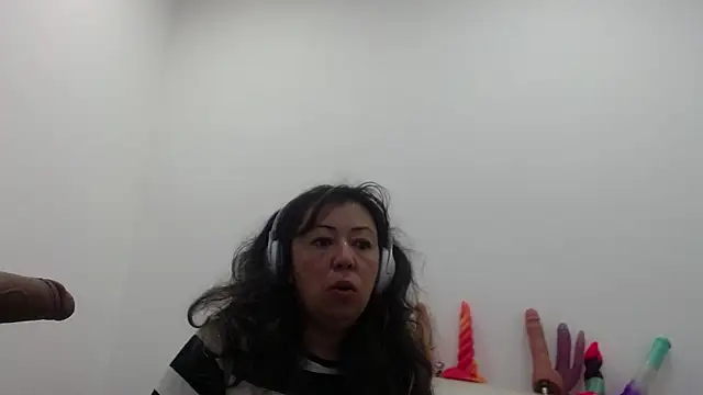 Snapshot of Drool_Sucker chatting on 02/02/26, 12:26 Drool Sucker online show from 02/02/26, 12:26