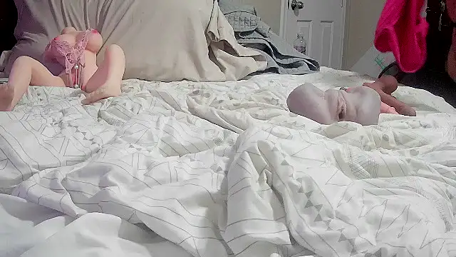 Snapshot of tattoofly563 chatting on 11/10/25, 06:02 tattoofly563 online show from 11/10/25, 06:02