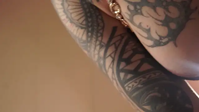 AliceShazaham  online show from 04/02/26, 04:30