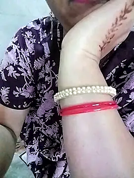 Snapshot of PayalSharmahot143 chatting on 10/18/25, 03:52 PayalSharmahot143 online show from 10/18/25, 03:52