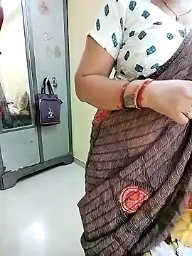 Snapshot of PayalSharmahot143 chatting on 09/10/25, 08:35 PayalSharmahot143 online show from 09/10/25, 08:35