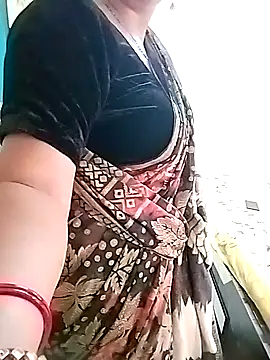 Snapshot of PayalSharmahot143 chatting on 10/23/25, 04:00 PayalSharmahot143 online show from 10/23/25, 04:00