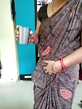 Snapshot of PayalSharmahot143 chatting on 10/08/25, 02:24 PayalSharmahot143 online show from 10/08/25, 02:24