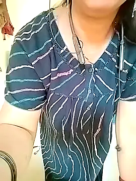 Snapshot of PayalSharmahot143 chatting on 12/01/25, 05:41 PayalSharmahot143 online show from 12/01/25, 05:41