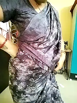 Snapshot of PayalSharmahot143 chatting on 10/20/25, 02:02 PayalSharmahot143 online show from 10/20/25, 02:02