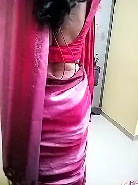 Snapshot of PayalSharmahot143 chatting on 09/18/25, 03:59 PayalSharmahot143 online show from 09/18/25, 03:59