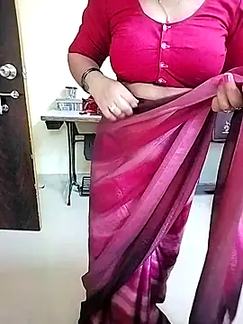 Snapshot of PayalSharmahot143 chatting on 09/18/25, 03:42 PayalSharmahot143 online show from 09/18/25, 03:42