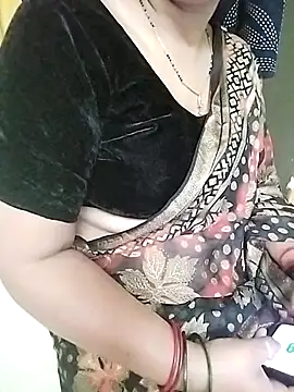 Snapshot of PayalSharmahot143 chatting on 11/28/25, 02:23 PayalSharmahot143 online show from 11/28/25, 02:23