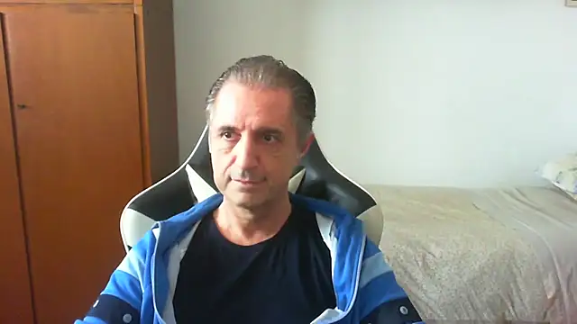 lliuk70mi online show from 05/06/26, 12:53