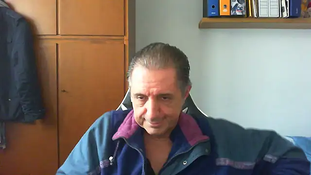 lliuk70mi online show from 01/30/25, 12:59