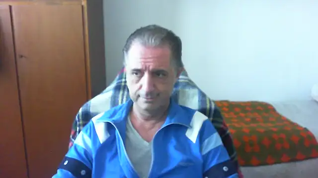 lliuk70mi online show from 05/16/26, 02:27
