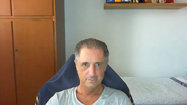 Snapshot of lliuk70mi chatting on 06/28/26, 11:16 lliuk70mi online show from 06/28/26, 11:16