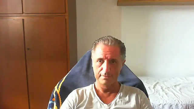 Snapshot of lliuk70mi chatting on 07/08/26, 03:34 lliuk70mi online show from 07/08/26, 03:34