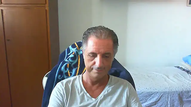 Snapshot of lliuk70mi chatting on 07/11/26, 12:16 lliuk70mi online show from 07/11/26, 12:16