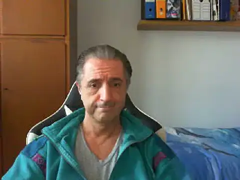 lliuk70mi online show from 12/16/24, 02:49