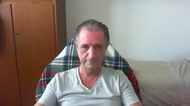 lliuk70mi online show from 05/12/26, 12:33