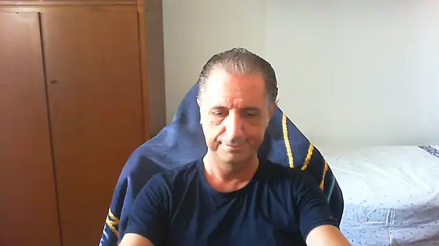 lliuk70mi online show from 05/31/26, 08:09