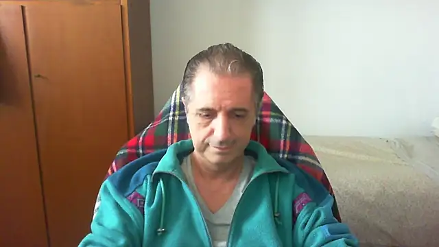 lliuk70mi online show from 04/30/26, 12:34