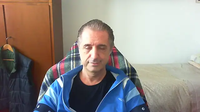 lliuk70mi online show from 05/07/26, 01:25