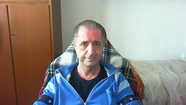 lliuk70mi online show from 05/09/26, 01:58