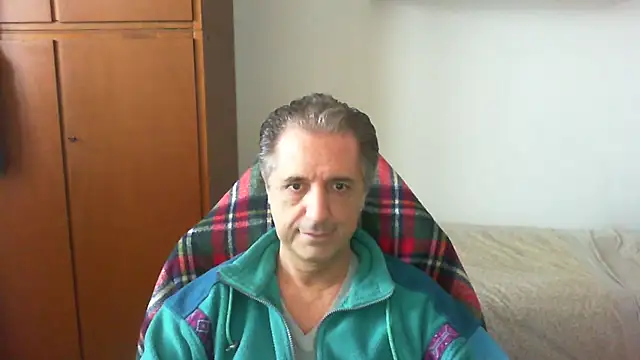 lliuk70mi online show from 04/24/26, 03:25