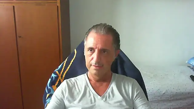 lliuk70mi online show from 06/02/26, 11:54