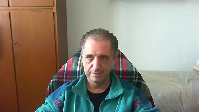 lliuk70mi online show from 04/21/26, 02:01