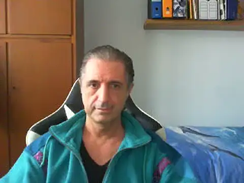 lliuk70mi online show from 12/14/24, 01:59