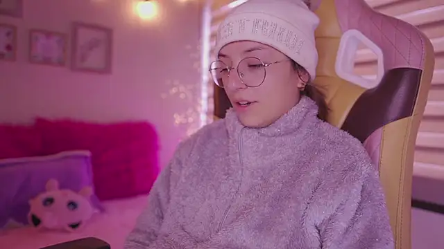 milly kenner online show from 04/17/26, 07:28