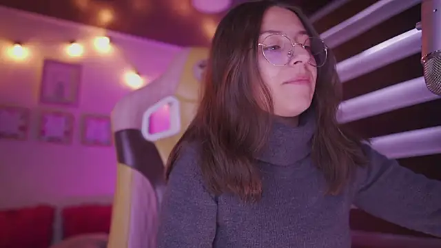 milly kenner online show from 09/09/25, 06:39