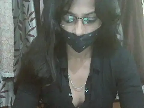 Snapshot of JENIFER_PUNE chatting on 02/11/25, 06:44 JENIFER PUNE online show from 02/11/25, 06:44