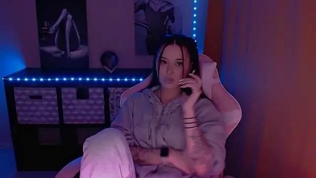 AlisaLink online show from 03/19/25, 01:40