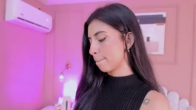 zia cooper online show from 02/18/26, 06:48