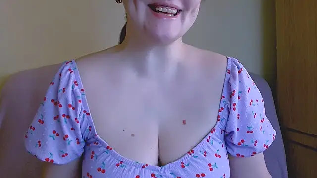 Snapshot of ChubbyMaia chatting on 03/09/25, 08:07 ChubbyMaia online show from 03/09/25, 08:07