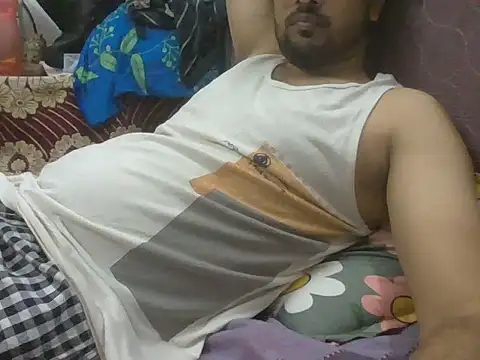 Snapshot of Desiboy_525 chatting on 10/03/25, 10:55 Desiboy 525 online show from 10/03/25, 10:55