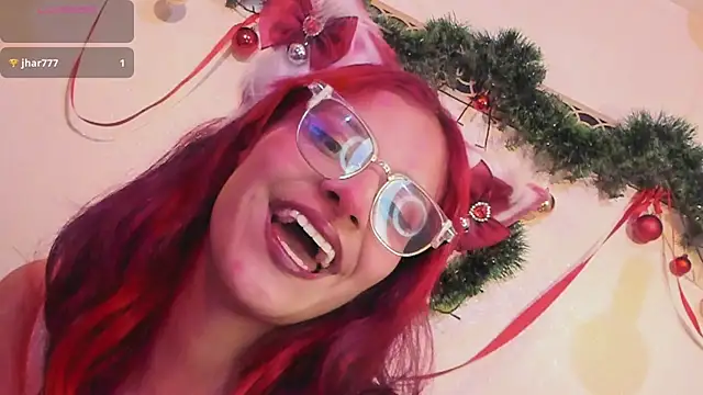 Snapshot of RedMeloddy chatting on 12/21/25, 10:32 RedMeloddy online show from 12/21/25, 10:32