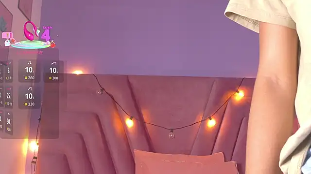 Snapshot of littleebonymommy chatting on 12/02/25, 08:32 littleebonymommy online show from 12/02/25, 08:32