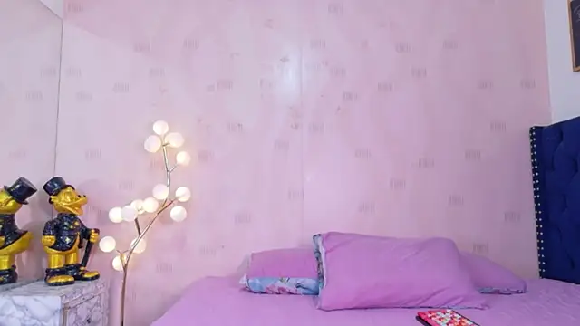 littleebonymommy online show from 05/01/26, 07:30