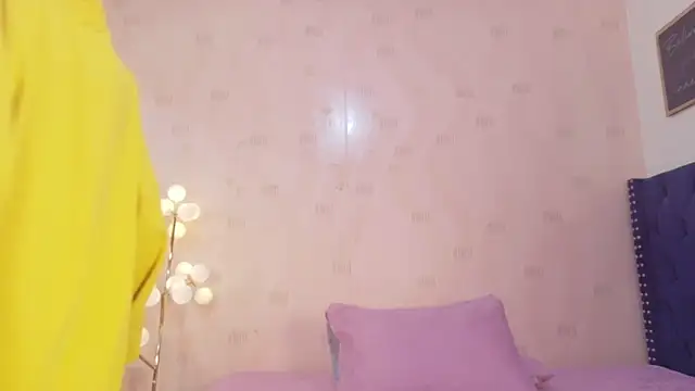 littleebonymommy online show from 04/22/26, 02:29