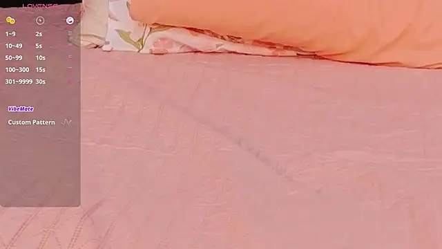 Snapshot of littleebonymommy chatting on 09/29/25, 08:03 littleebonymommy online show from 09/29/25, 08:03