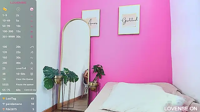 Snapshot of littleebonymommy chatting on 03/14/25, 11:11 littleebonymommy online show from 03/14/25, 11:11