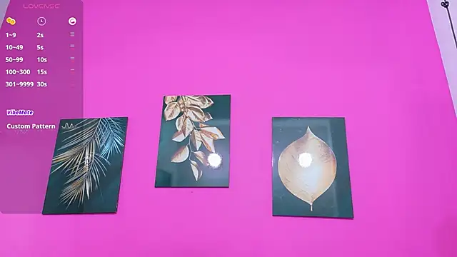 Snapshot of littleebonymommy chatting on 09/27/25, 07:53 littleebonymommy online show from 09/27/25, 07:53