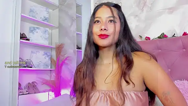 Snapshot of AnnaQueen_ chatting on 10/17/25, 04:20 AnnaQueen online show from 10/17/25, 04:20